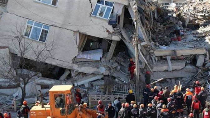 Düzce ve Sivas Belediyesinden depremzedeler için yardım kampanyası