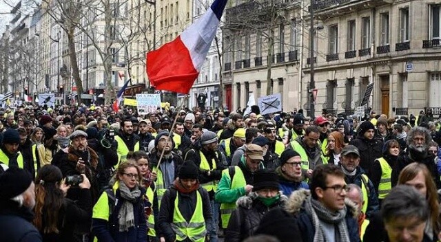 Fransa&#039;da sarı yelekliler gösterilerin 63. haftasında sokaklarda