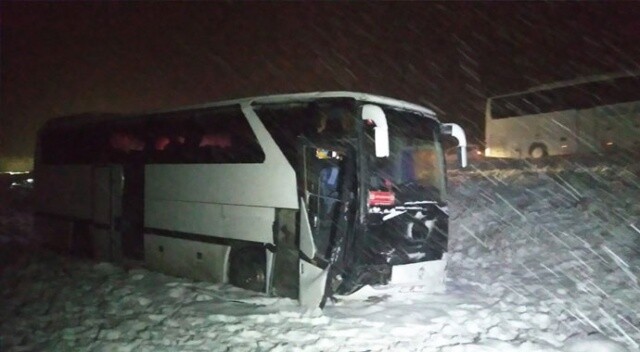 Genç futbolcuları taşıyan otobüs yoldan çıktı: 7 yaralı
