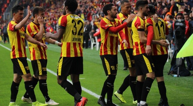 Göztepe, Beşiktaş&#039;ı 2-1 ile geçti