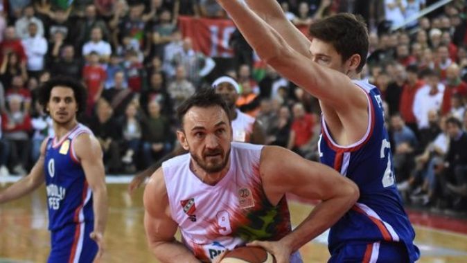 ING Basketbol Süper Ligi: Pınar Karşıyaka: 80 - Anadolu Efes: 82