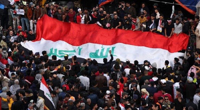 Irak&#039;ta göstericiler hükümeti gerilimi tırmandırmakla tehdit etti