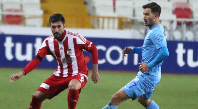 Lider Sivasspor, 1 puanı uzatmalarda kurtardı! (Sivasspor 1-1 Çaykur Rizespor)