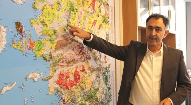Manisa&#039;da olan deprem neden İstanbul&#039;da hissedildi? Ünlü profesör açıkladı