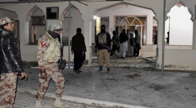 Pakistan’da cami saldırısı: En az 15 ölü, 20 yaralı