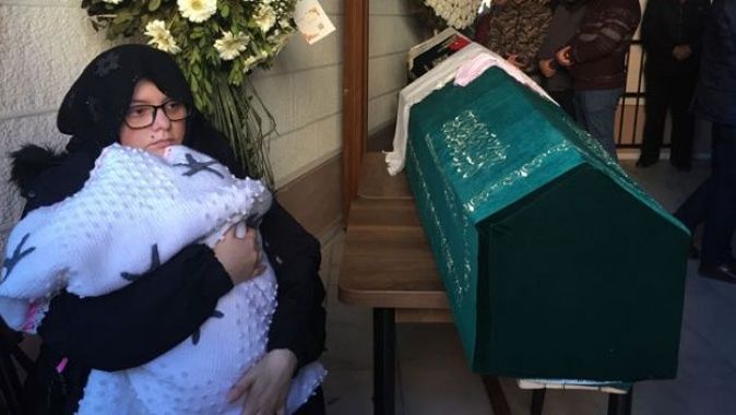 Ümraniye&#039;deki trafik kazasında hayatını kaybeden çiftin cenazesi toprağa verildi