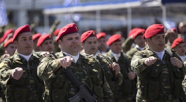 Yunan ordusunun üst komuta kademesinde görev değişimi