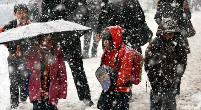 Bazı il ve ilçelerde eğitime kar engeli (5 Şubat okullar tatil mi?)