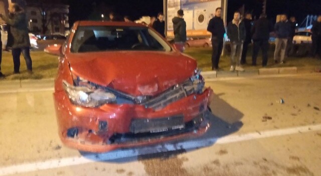 Bursa&#039;da zincirleme trafik kazası: 1 yaralı