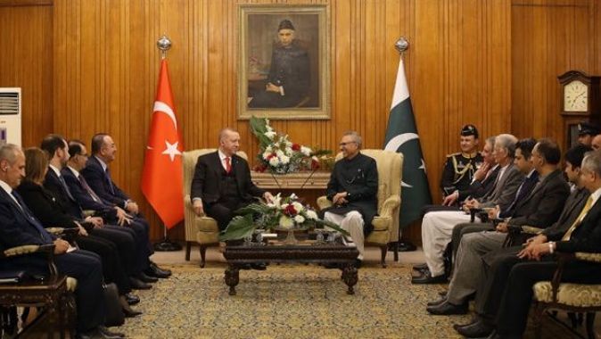 Cumhurbaşkanı Erdoğan, Pakistan Cumhurbaşkanı Alvi ile görüştü