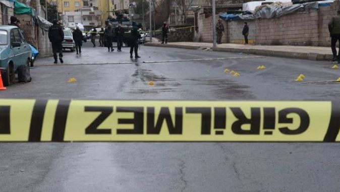 Diyarbakır’da iki grup arasında silahlı çatışma: 4 yaralı