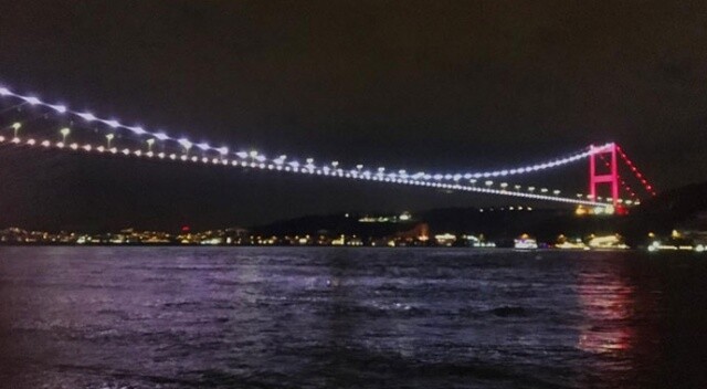 Fatih Sultan Mehmet Köprüsü, &#039;Dünya Epilepsi Günü&#039;nde mora büründü