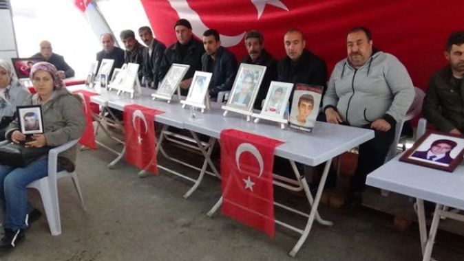 HDP önündeki evlat nöbeti 178&#039;inci gününde