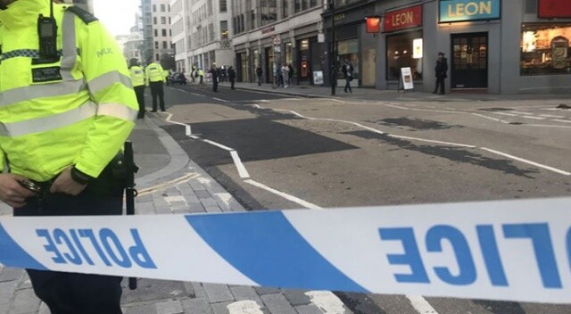İngiltere&#039;de terör alarmı! Bir kişi polisler tarafından vuruldu