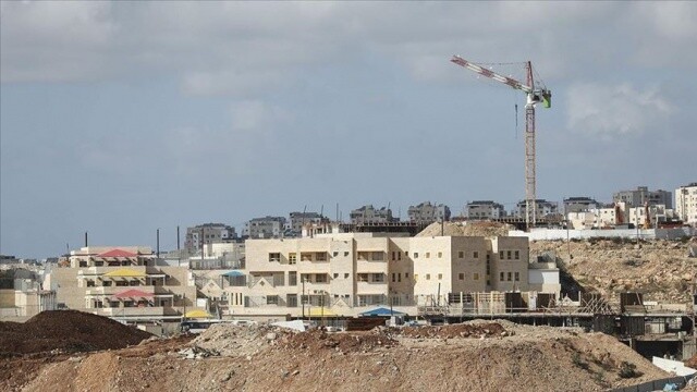 İsrail, Batı Şeria&#039;da 1800 yasa dışı konut inşa edecek