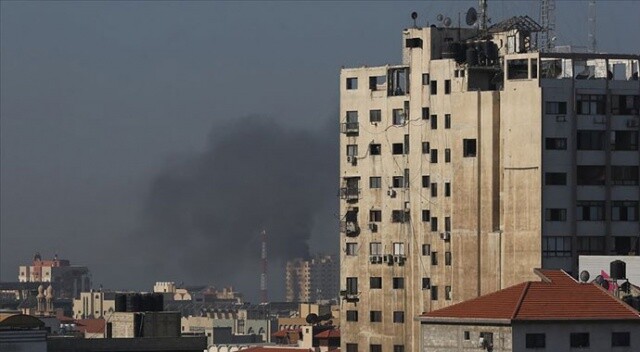 İsrail&#039;den Gazze&#039;de Hamas&#039;a ait hedeflere hava saldırısı