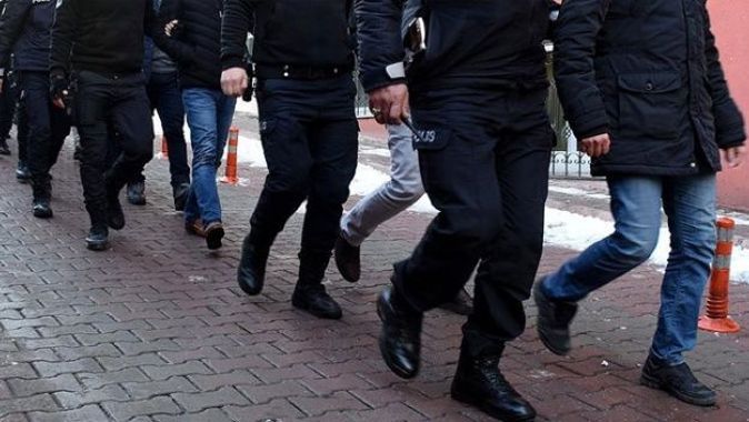 İstanbul&#039;da FETÖ&#039;nün &#039;gaybubet&#039; evlerine operasyonu: 19 gözaltı