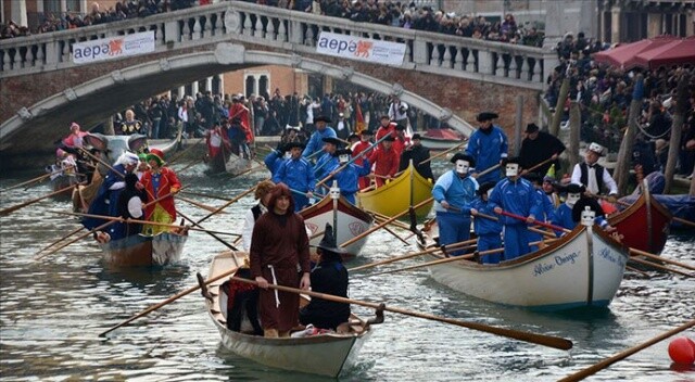 İtalya&#039;da Kovid-19 nedeniyle Venedik Karnavalı iptal edildi