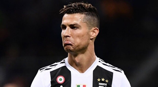 Ronaldo&#039;ya tazminat şoku! Taraftarlar kazandı...