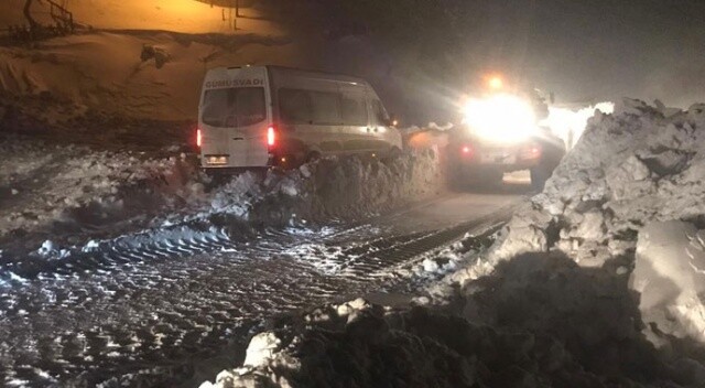 Trabzon-Gümüşhane karayolu çığ nedeniyle ulaşıma kapandı