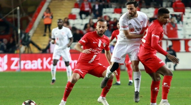 Türkiye Kupası&#039;nda Antalyaspor ile Sivasspor golsüz berabere kaldı