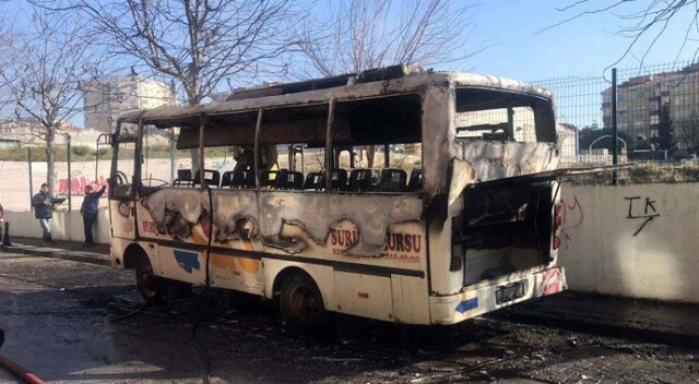 Ümraniye&#039;de yangın! Otobüs alev alev yandı