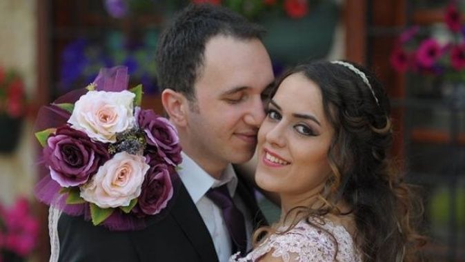 Yeni evli çifti trafik kazası ayırdı