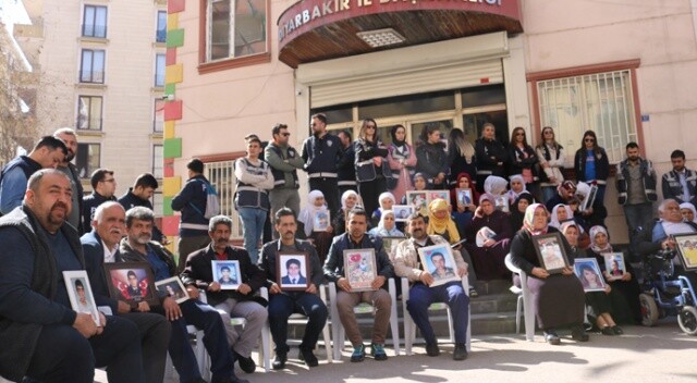 HDP önündeki ailelerin evlat nöbeti 189&#039;uncu gününde
