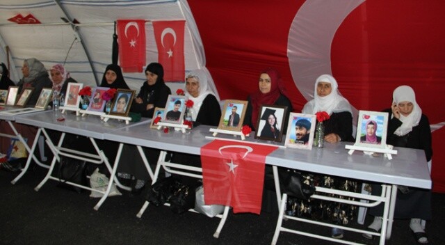HDP önündeki ailelerin evlat nöbeti 193&#039;üncü gününde