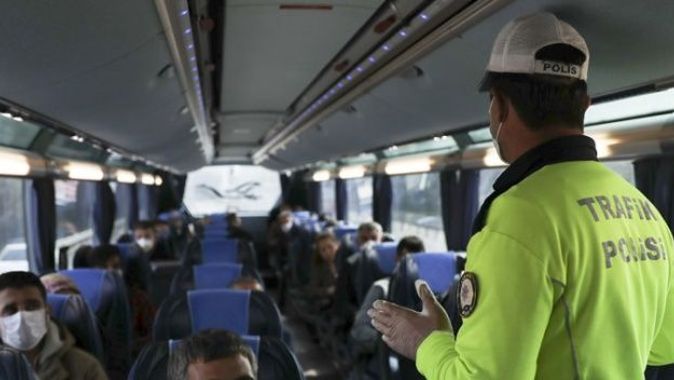 Polisten yolcu otobüslerine koronavirüs denetimi
