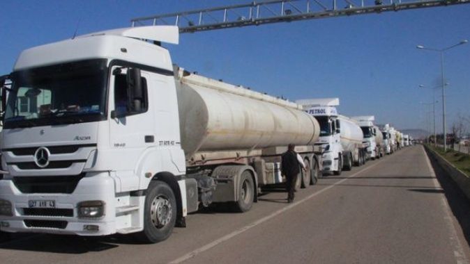 Suriye’deki birliklere tankerlerle akaryakıt gönderildi