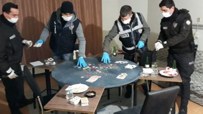 Bolu’da, kumarhaneye çevrilen eve operasyon: 13 gözaltı