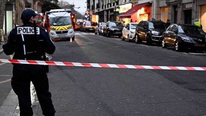 Fransa’da bıçaklı saldırı: 2 ölü, 7 yaralı
