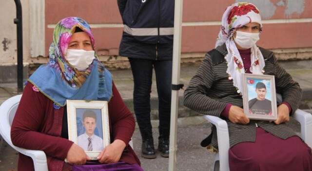 HDP önündeki ailelerin evlat nöbeti 215’inci gününde