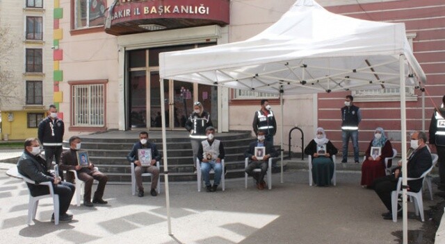 HDP önündeki ailelerin evlat nöbeti 218&#039;inci gününde
