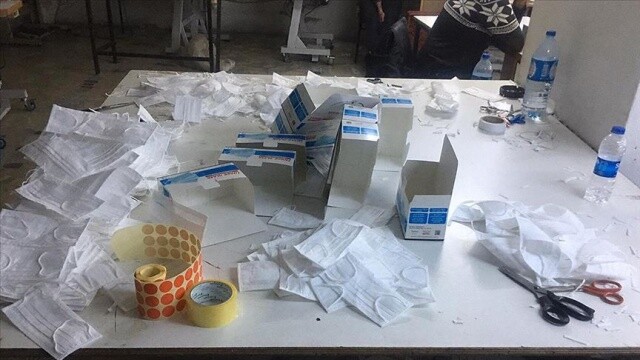 İstanbul&#039;da kaçak üretilen 20 bin 650 tıbbi maskeye el konuldu