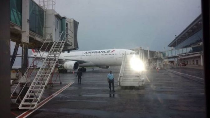 Kongo’da Fransa’ya ait sivil uçağa ateş açıldı