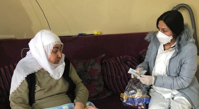 Lösemi hastası kadının tahlilleri evinde yapıldı