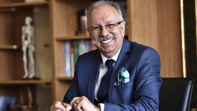 Prof Dr. Oğuz Özyaral, Covid-19&#039;u yenerek taburcu oldu