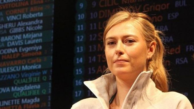 Sharapova, telefon numarasını sosyal medyadaki takipçileriyle paylaştı