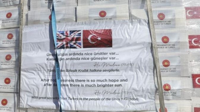Türkiye’den İngiltere’ye yardım eli: Kolilerde Hz. Mevlana detayı