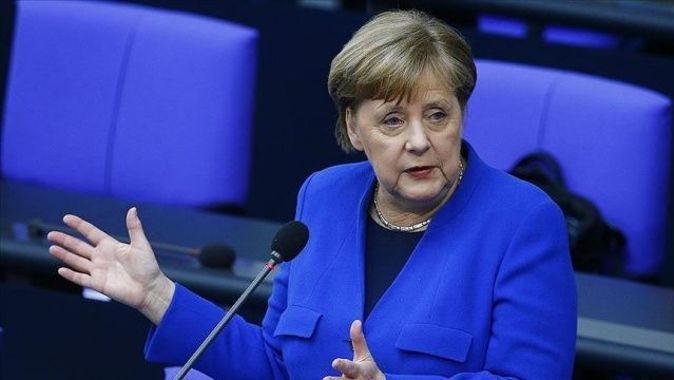 Almanya Başbakanı Merkel: Bazı olaylarda virüsün ne kadar hızlı yayılabildiğini görüyoruz