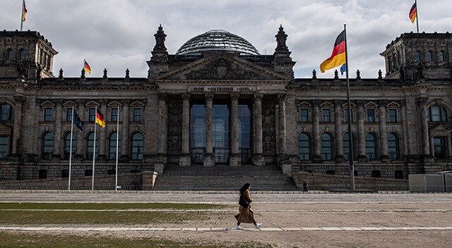 Almanya’da camiler saldırı ihtimali nedeni ile kapatıldı