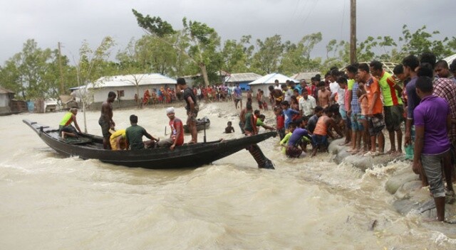 Amphan Kasırgası Hindistan ve Bangladeş&#039;i vurdu