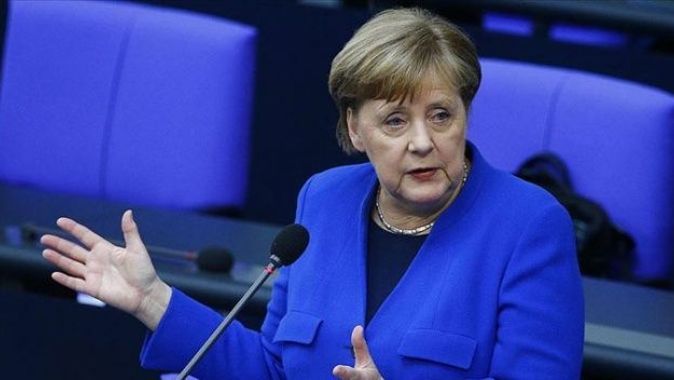 Merkel&#039;den Alman milletvekillerinin e-postalarının hacklenmesiyle ilgili Rusya&#039;ya suçlama