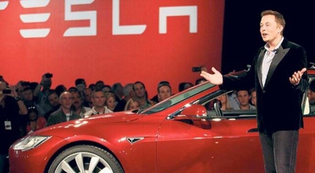 Musk, tutuklanmayı göze alarak Tesla’yı açıyor