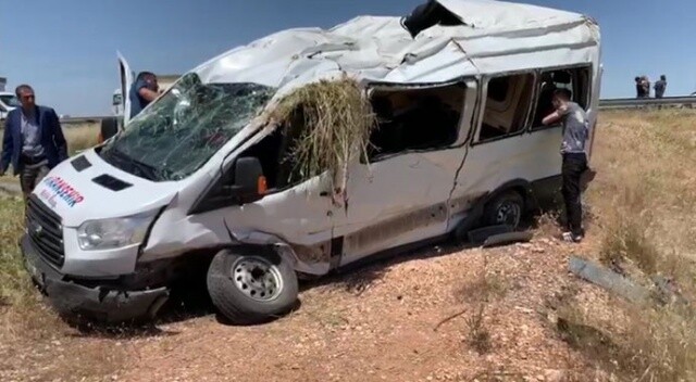 Şanlıurfa’da yolcu minibüsü devrildi: 13 yaralı