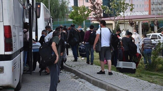 Tanzanya&#039;dan getirilen 53 kişi Covid-19 tedbirleri kapsamında Kırıkkale&#039;deki yurda yerleştirildi