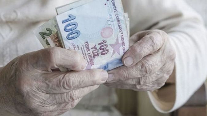 Tarih belli oldu! Emekli maaşları erken ödenecek