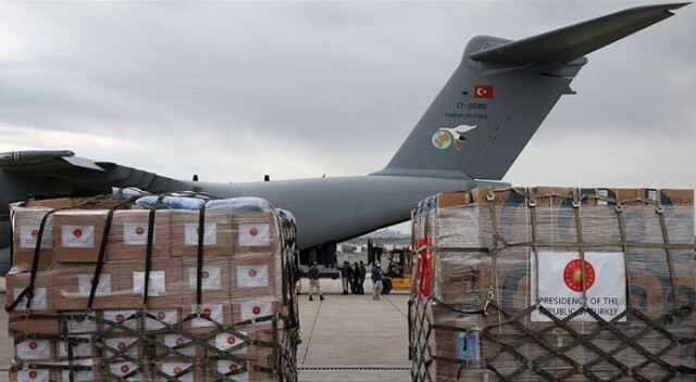 Türkiye&#039;nin yardım eli dünyaya uzanmaya devam ediyor! Tıbbi yardım malzemesi taşıyan Türk uçağı Çad&#039;a indi